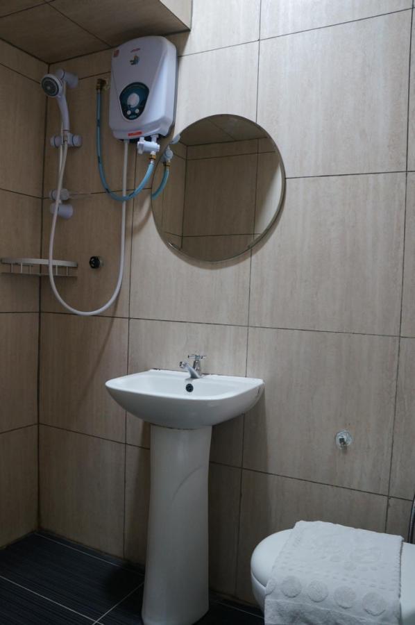 Unikarya Lodge كوتا كينابالو المظهر الخارجي الصورة